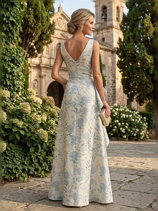 Cream floor-length mother of the bride dress, alternate view showing the bodice and skirt