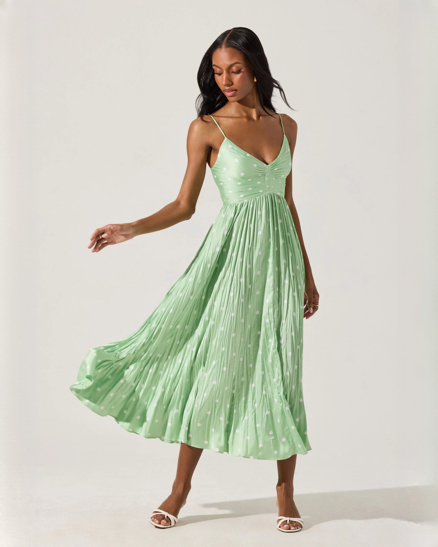Elegant Wedding Reception Sleeveless Chiffon A-Line Midi Bridesmaid Dress