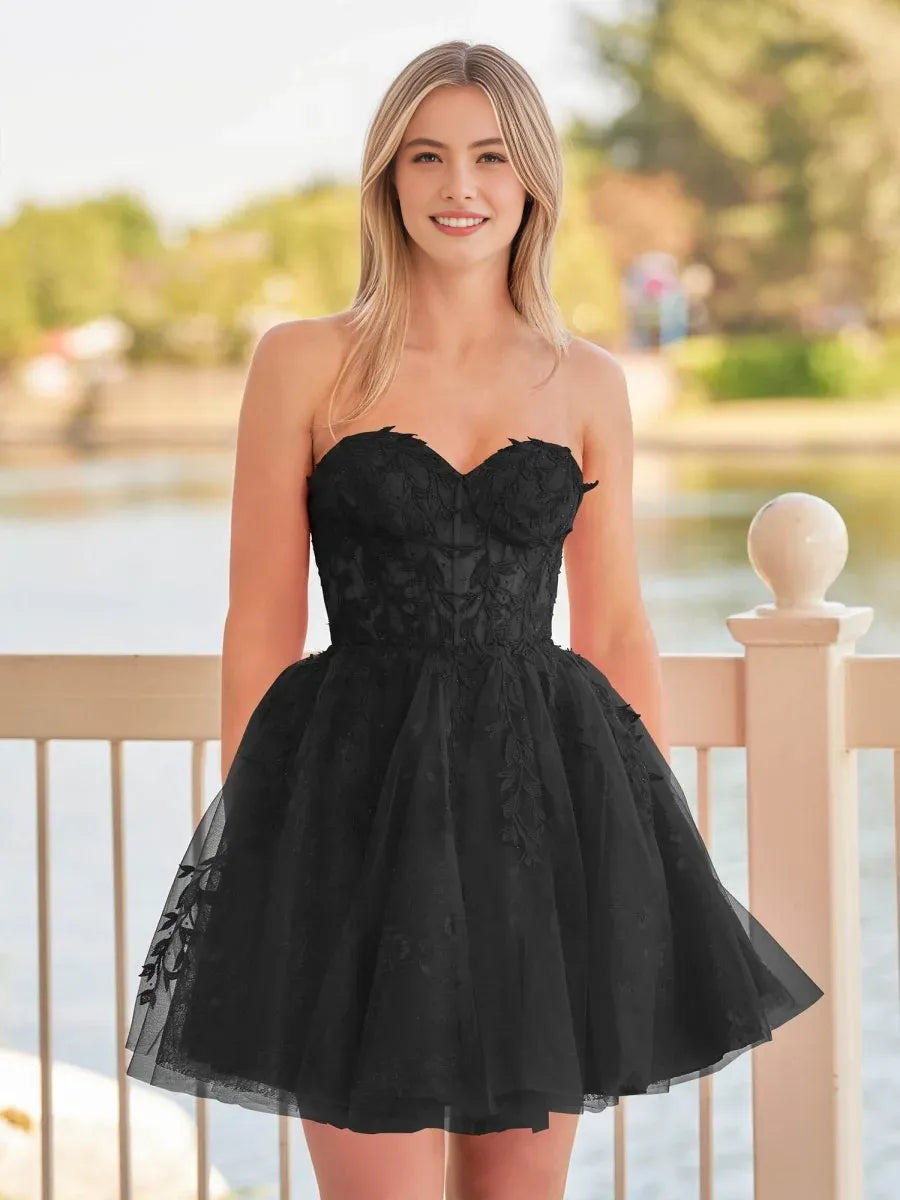 Corset Embroidered Floral Sweetheart A-Line Mini Tulle Homecoming Dress for Autumn Reception