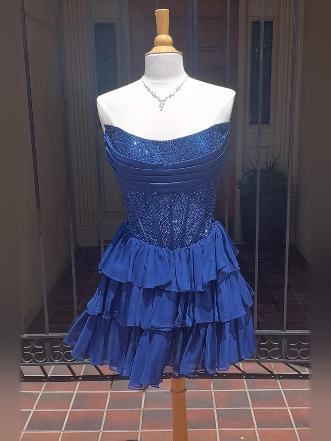 Ruched Corset Ruffled Strapless A-Line Short Chiffon Homecoming Dress for Club Formal