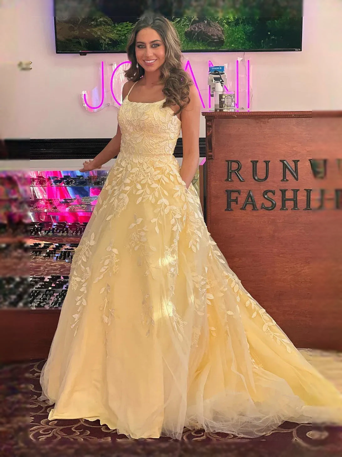Ruched Draped Backless Sweetheart A-Line Maxi Tulle Prom Dress for Formal Party