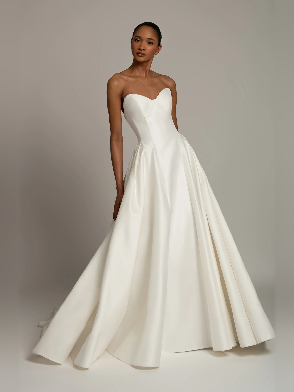 Sweetheart Ball-Gown Floor-Length Formal Dress for Winter Formal