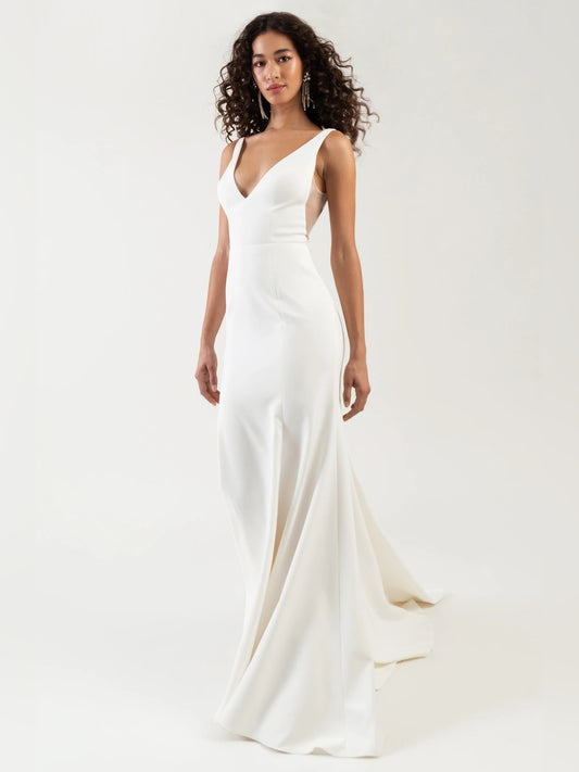 V Neck Fit-and-Flare Floor-Length Formal Dress for Special Celebration