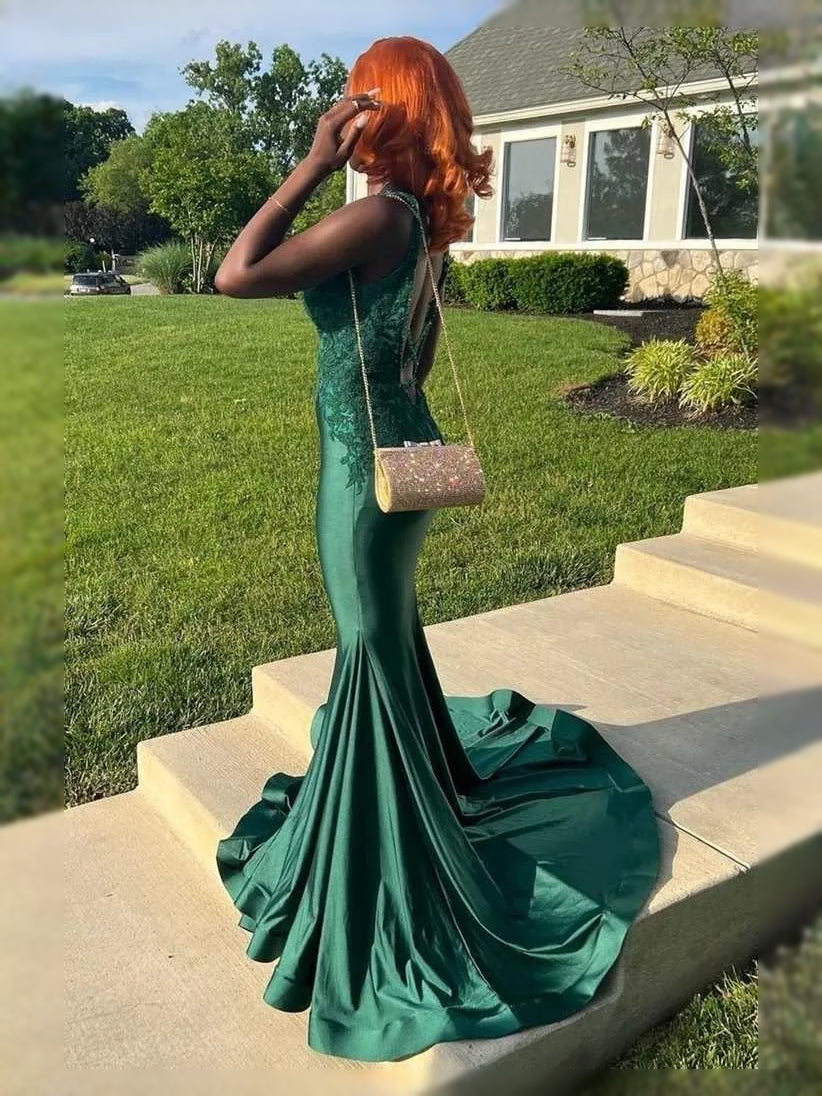Emerald Green maxi prom dress, front view showing the mermaid silhouette