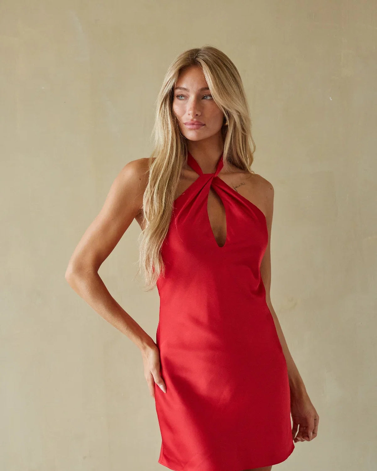 priscilla halter keyhole mini homecoming dress - image 2