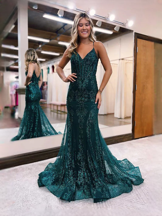 Emerald Green floor-length prom dress, alternate view showing the bodice and skirt