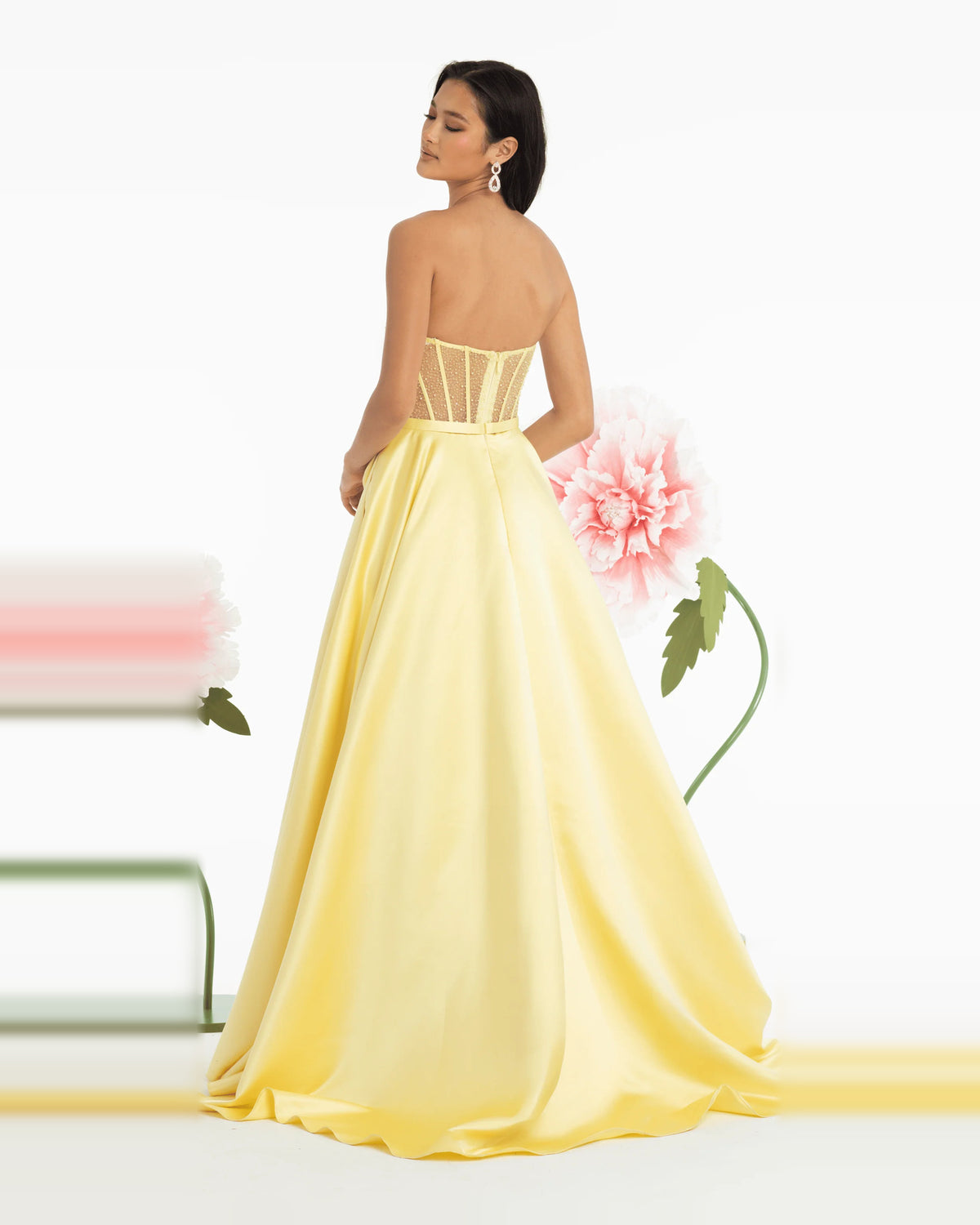 sweetheart ball-gown floor-length prom dress - image 2