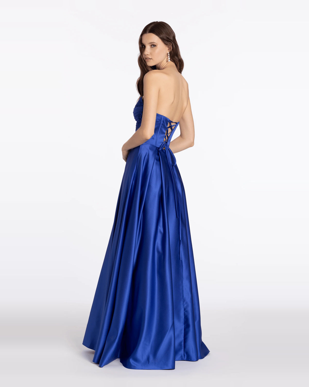 sweetheart ball-gown floor-length prom dress - image 2
