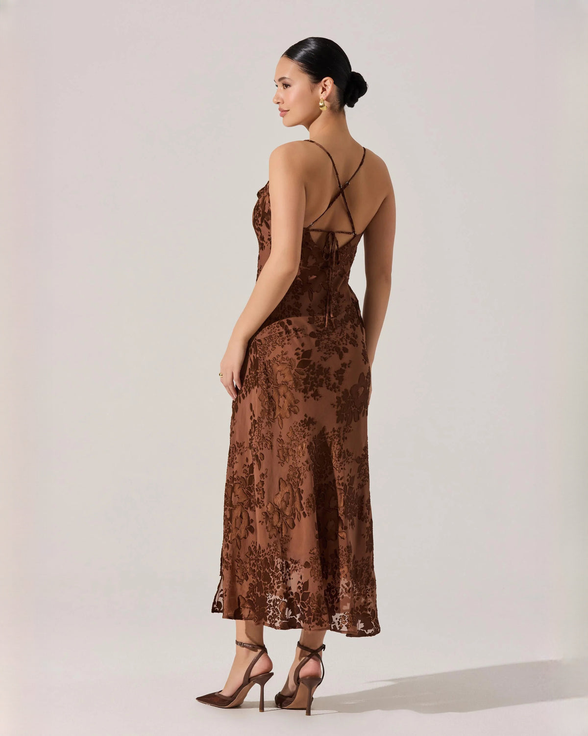 sleeveless mesh a-line midi bridesmaid dress - image 3