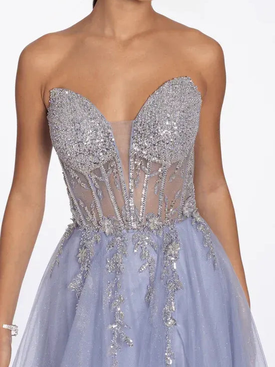 Lilac floor-length prom dress, close view of the dress design