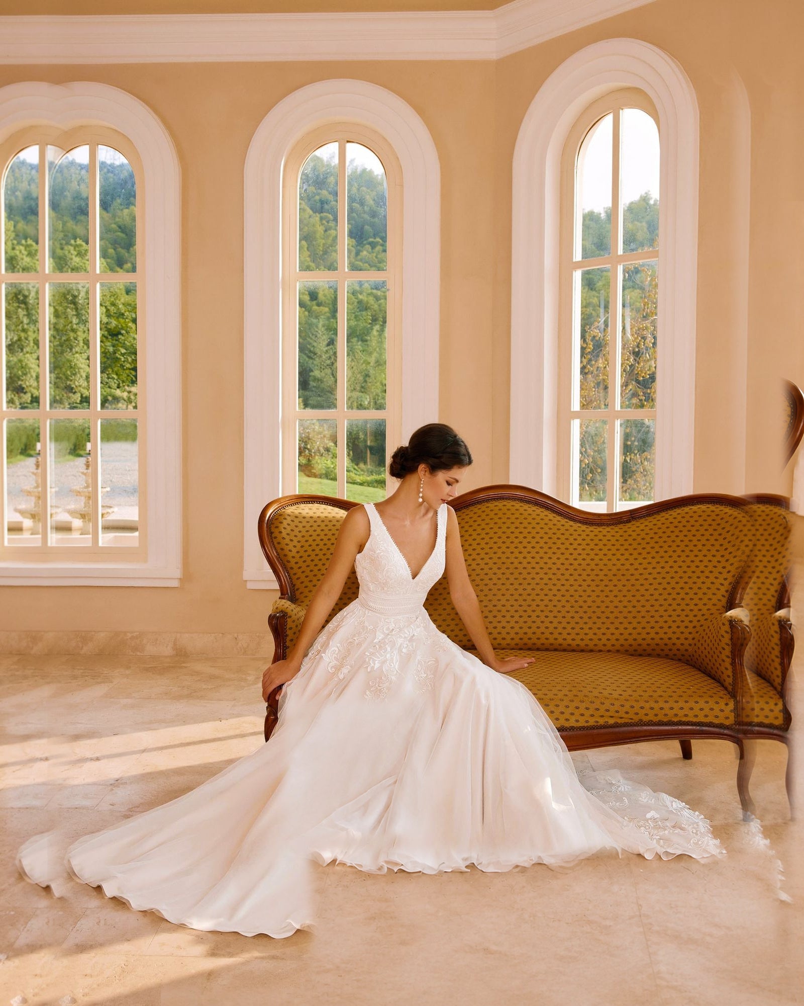 sleeveless v-neck lace tulle chapel train wedding dress - image 4