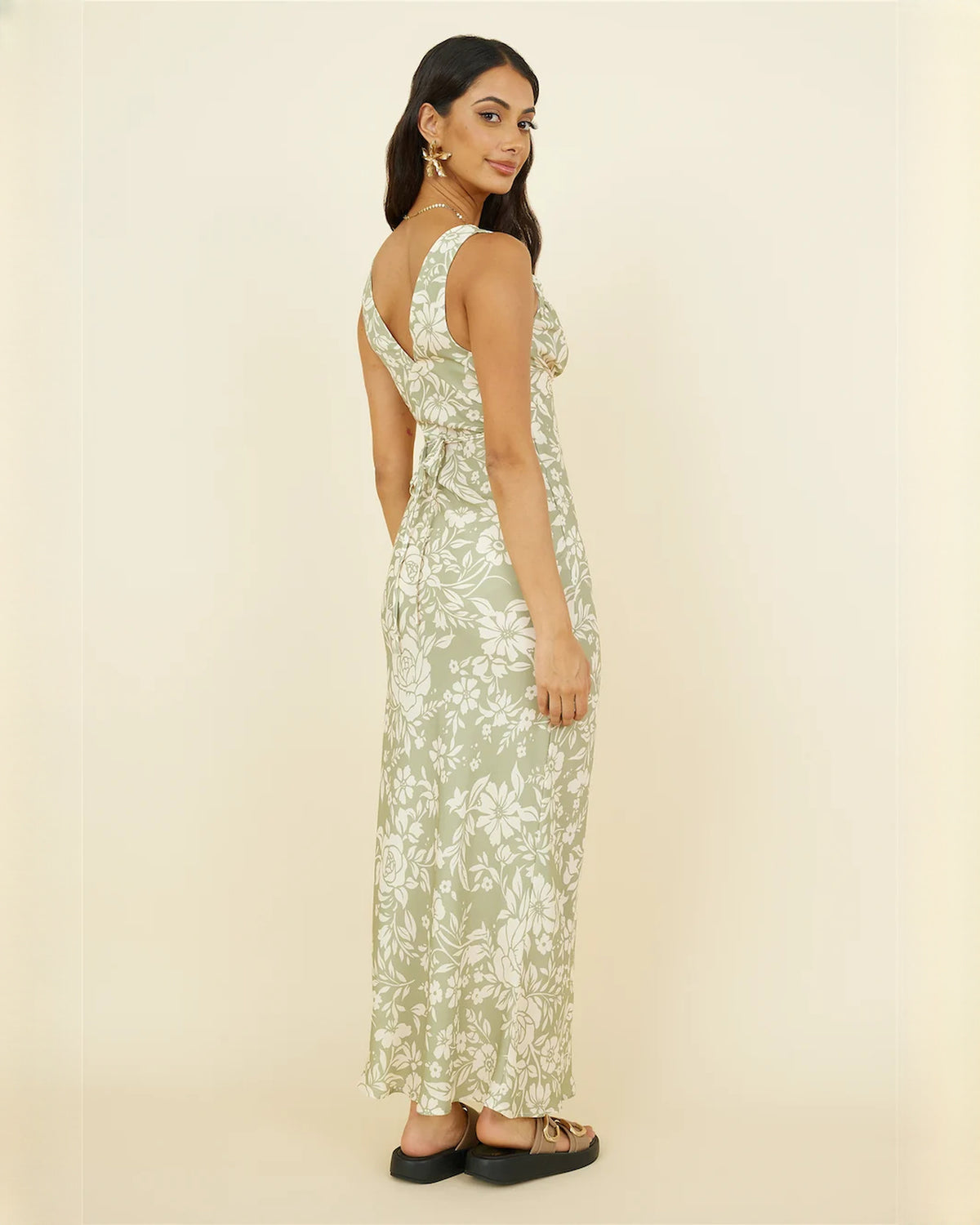 sleeveless mesh a-line maxi bridesmaid dress - image 5