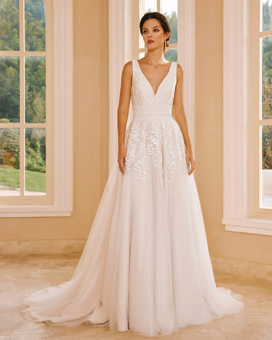 sleeveless v-neck lace tulle chapel train wedding dress - image 7