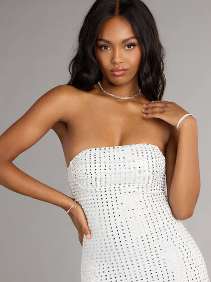 Orange mini homecoming dress, close view of the dress design