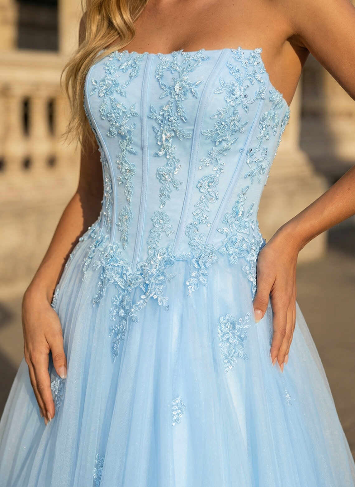 Strapless Corset Tulle Ball Gown Floral Lace Applique Prom Dress