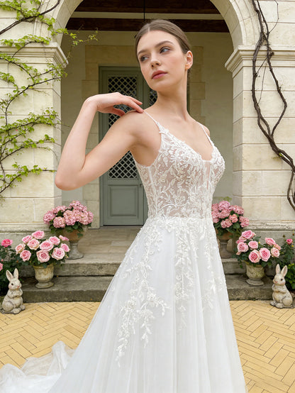 spaghetti strap lace tulle ball gown wedding dress with V-neck bodice - image 4