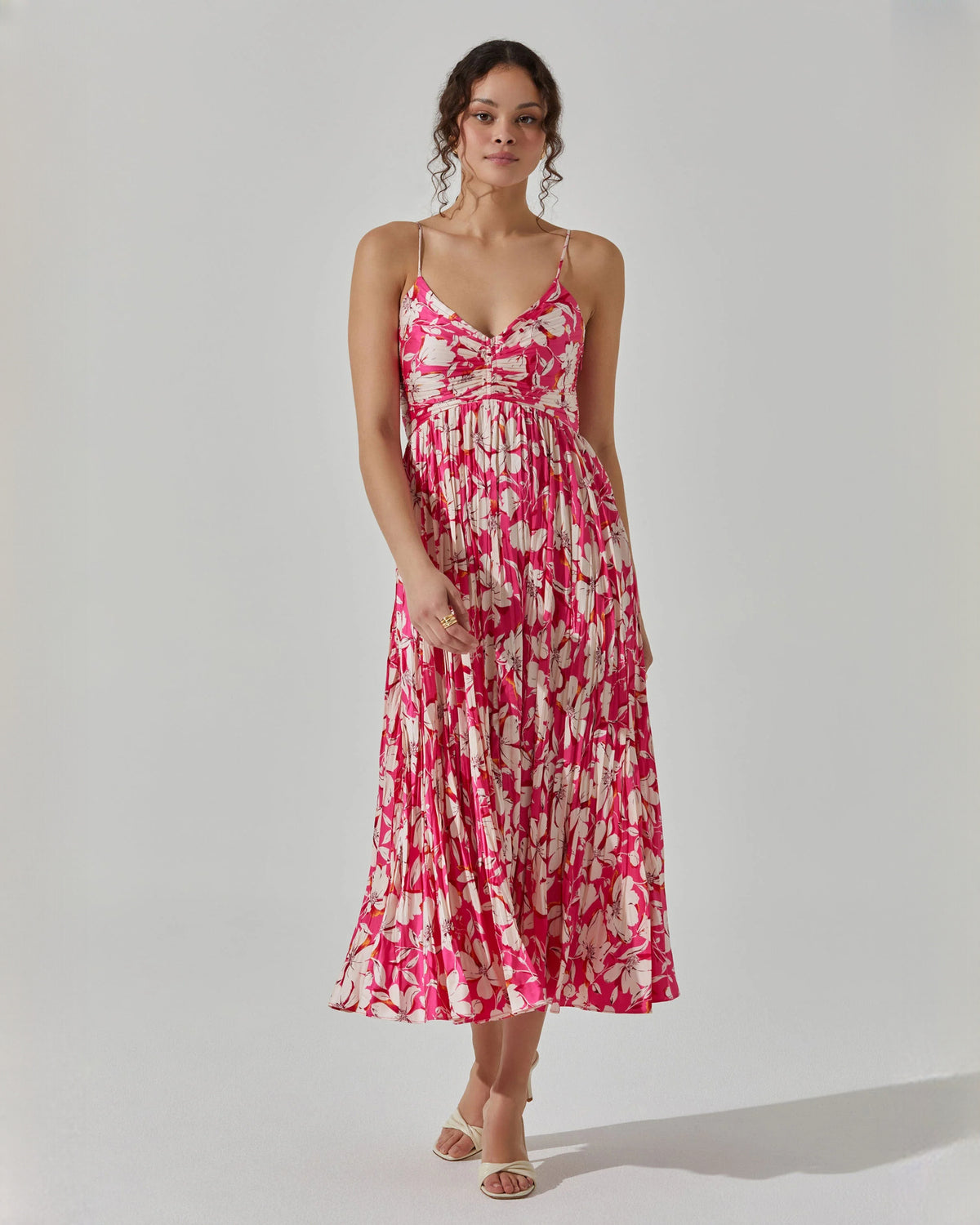 Elegant Wedding Reception Sleeveless Chiffon A-Line Midi Bridesmaid Dress