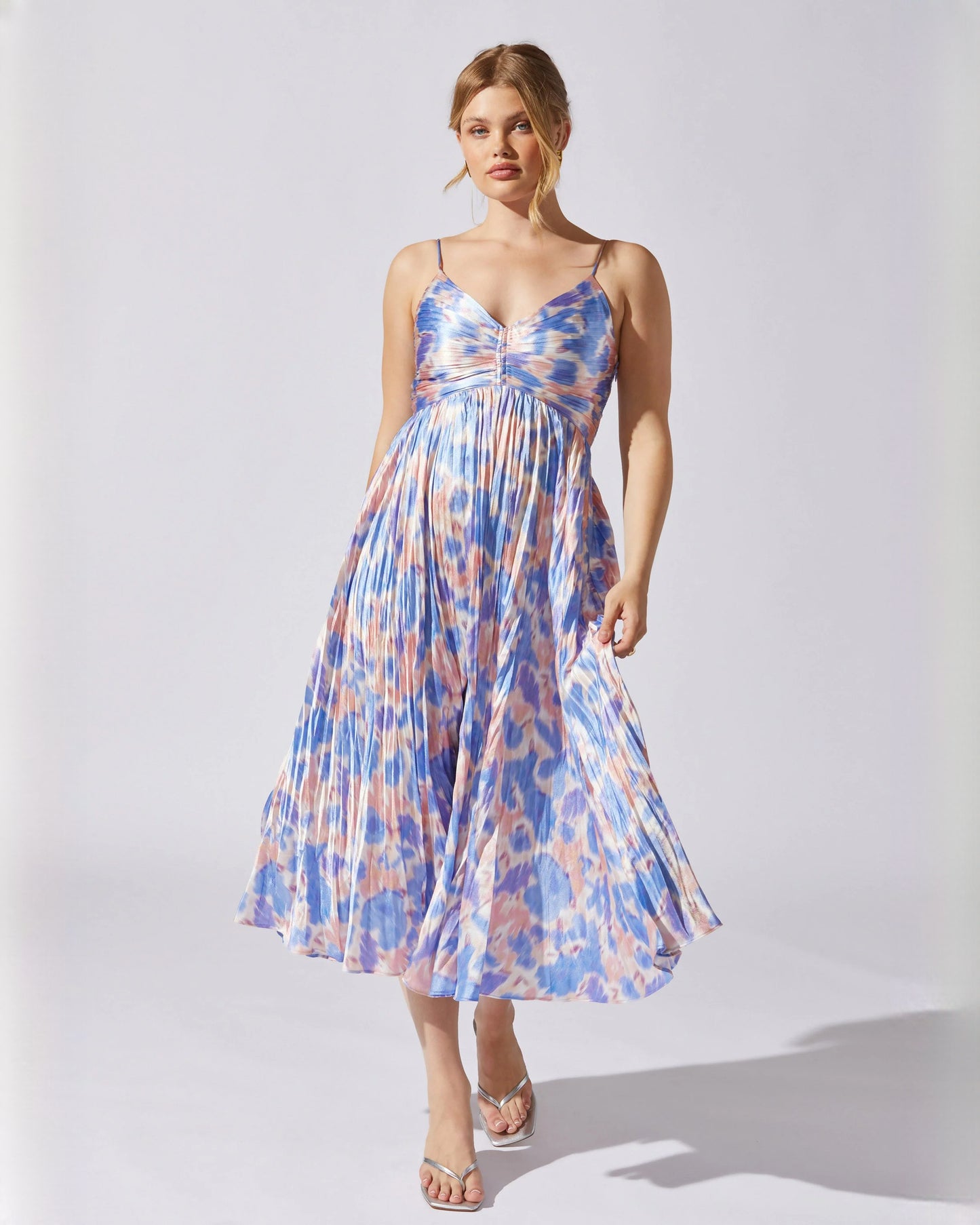 Elegant Wedding Reception Sleeveless Chiffon A-Line Midi Bridesmaid Dress