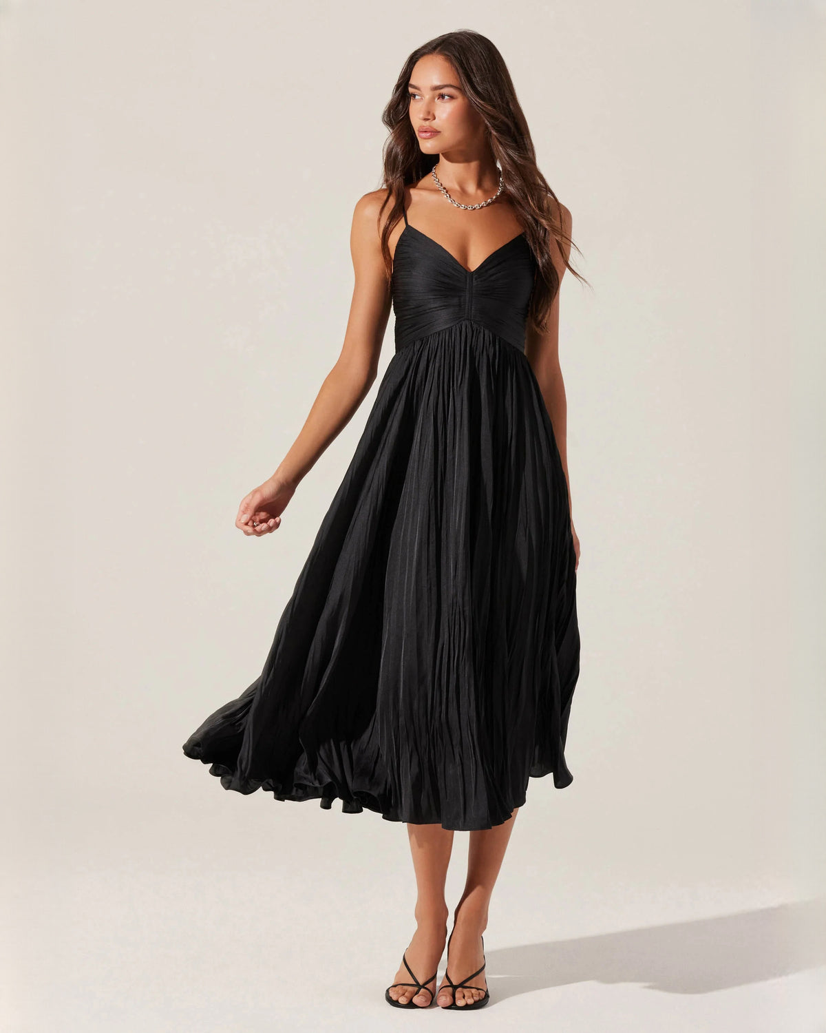 Elegant Wedding Ceremony Sleeveless Chiffon A-Line Midi Bridesmaid Dress