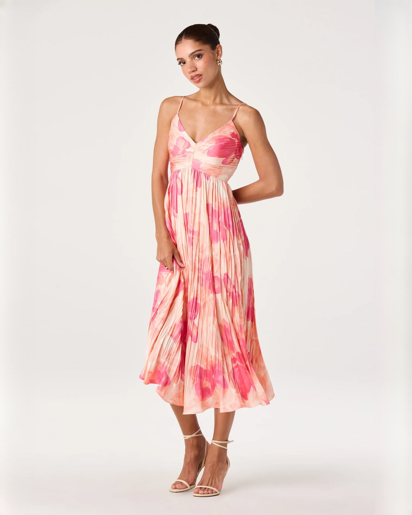 Elegant Wedding Reception Sleeveless Chiffon A-Line Midi Bridesmaid Dress