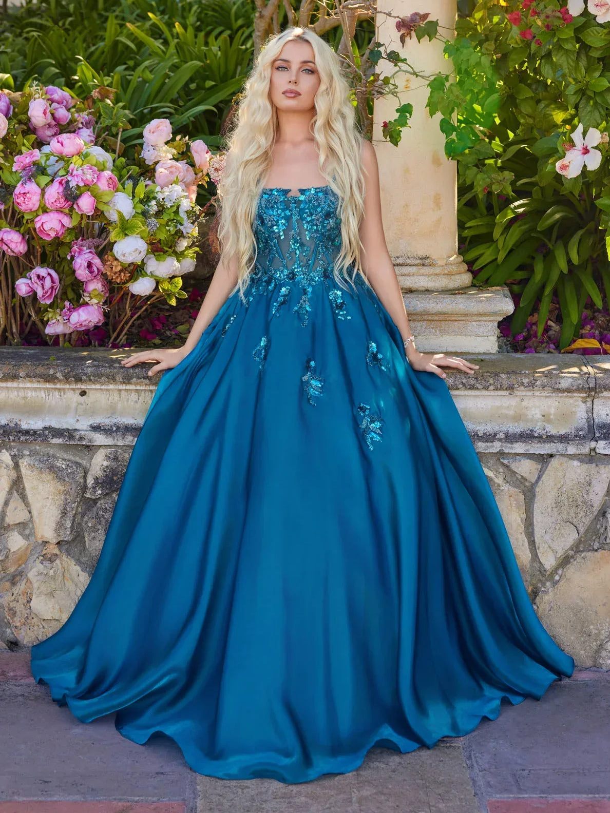 Corset Flower-Applique Floral Square Neck A-Line Floor-Length Satin Prom Dress for Charity Ball
