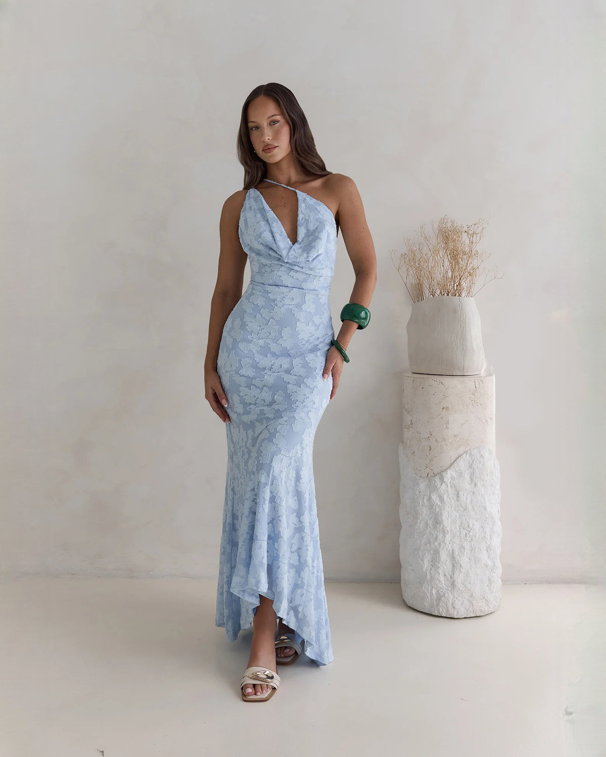 Sleeveless Mesh A-Line Maxi Bridesmaid Dress for Wedding Ceremony