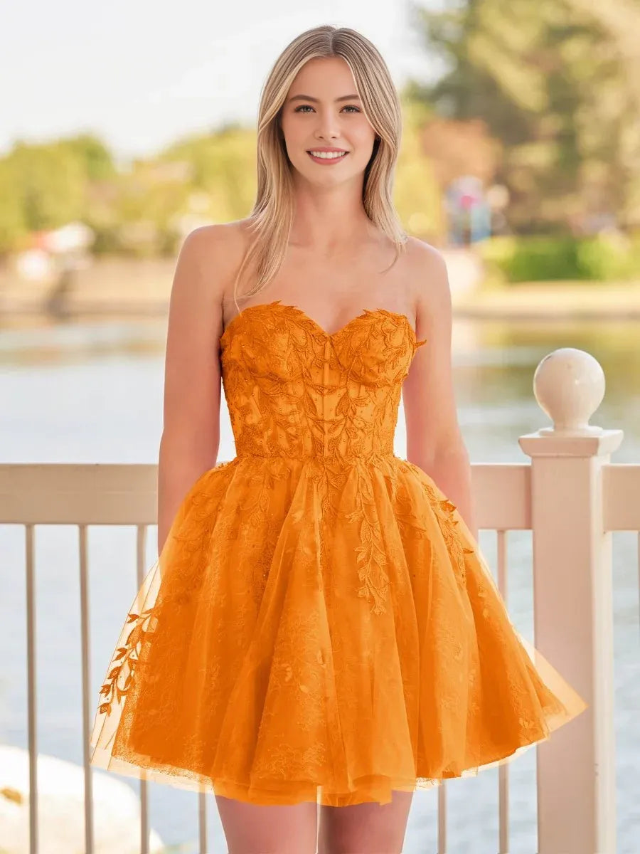 Corset Embroidered Floral Sweetheart A-Line Mini Tulle Homecoming Dress for Autumn Reception