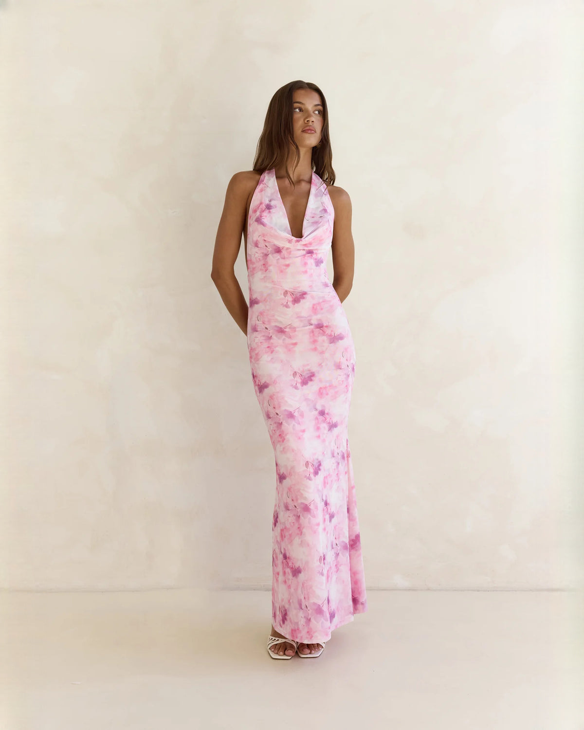 Halter Neck Mesh A-Line Maxi Bridesmaid Dress for Bridal Celebration