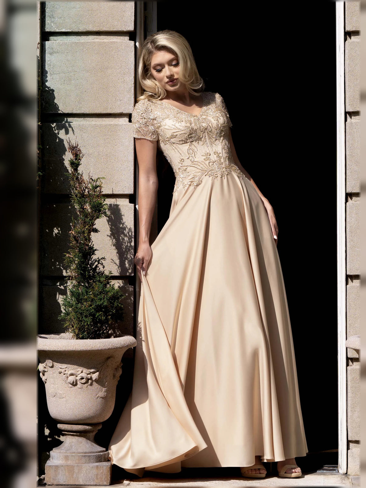 Cut-Out Side-Slit Slit V Neck A-Line Short Satin Mother of the Bride Dress for Engagement Dinner