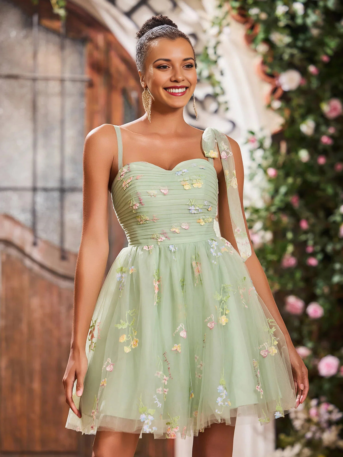 Corset Embroidered Floral Sweetheart A-Line Mini Tulle Homecoming Dress for Formal Dance