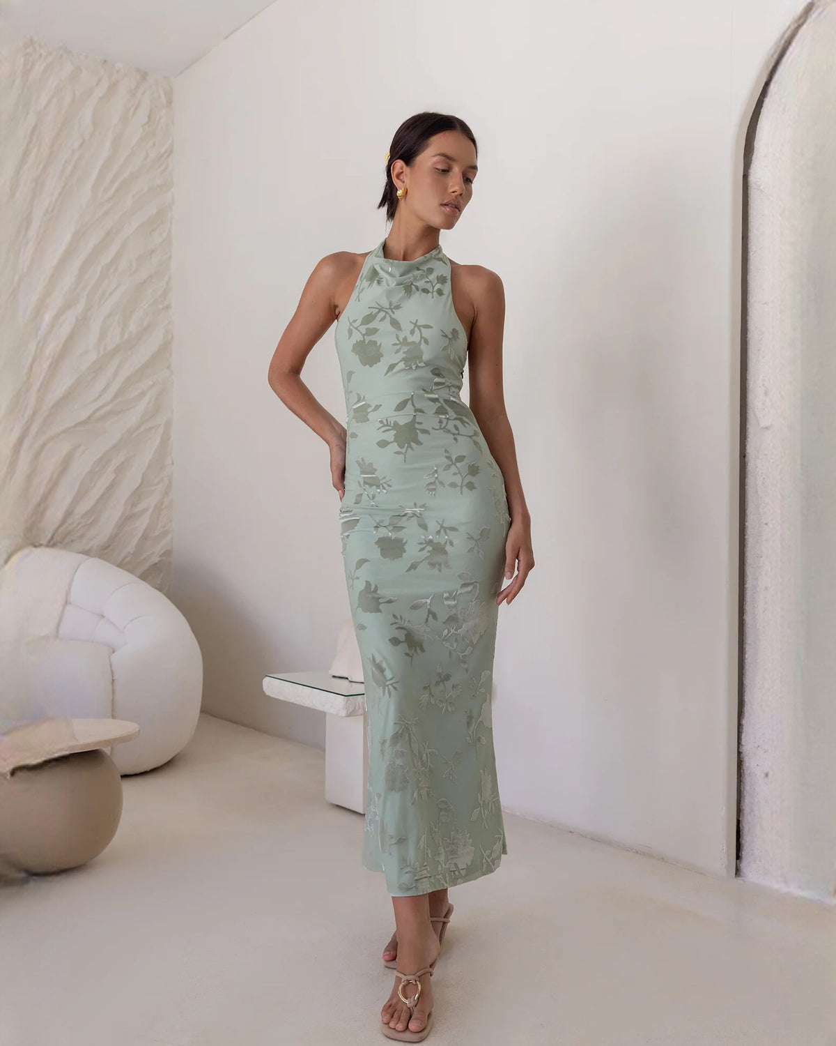 Refined Destination Special Occasion Sleeveless Mesh A-Line Maxi Bridesmaid Dress