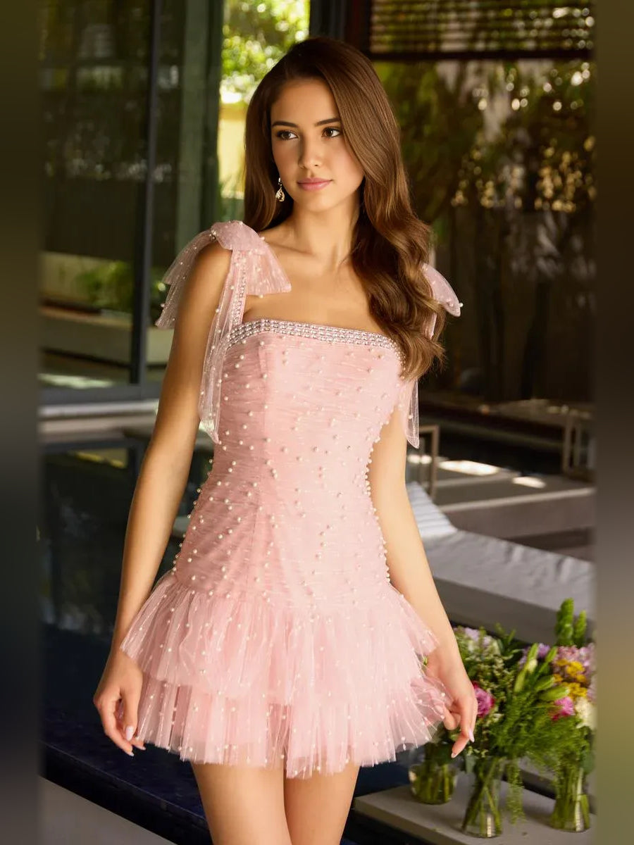 Tiered Ruffled Straight Neck A-Line Mini Tulle Homecoming Dress for Autumn Reception