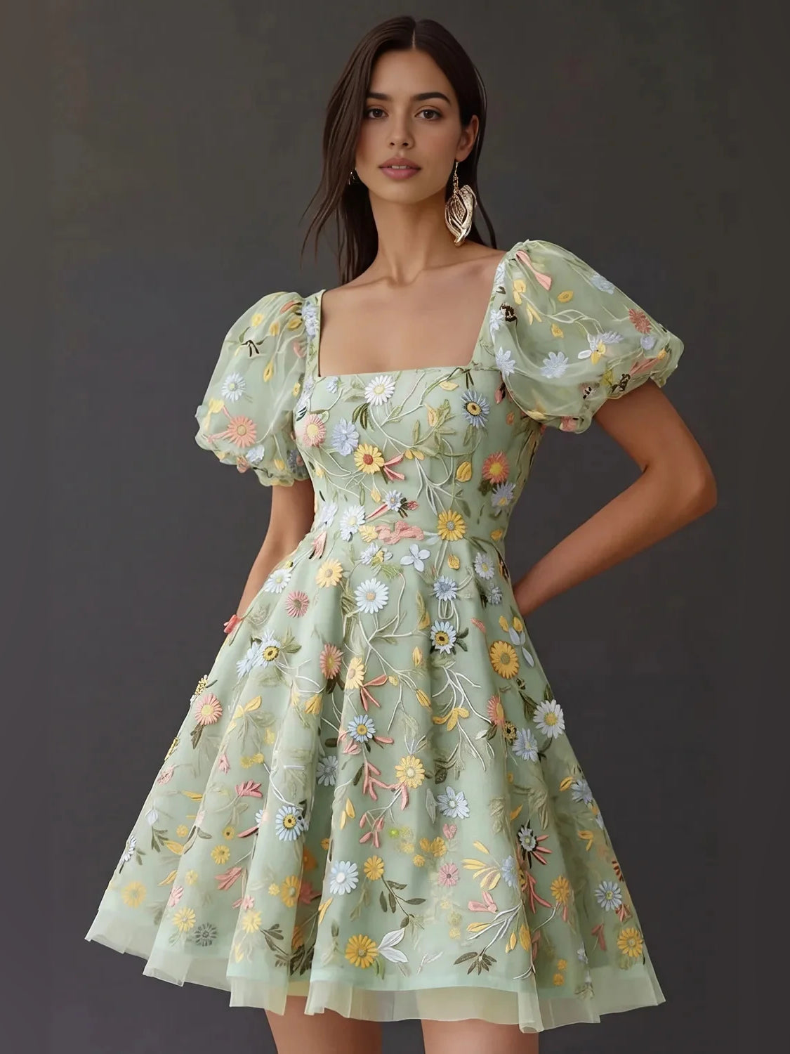 Embroidered Floral Square Neck A-Line Short Tulle Homecoming Dress for Formal Dance