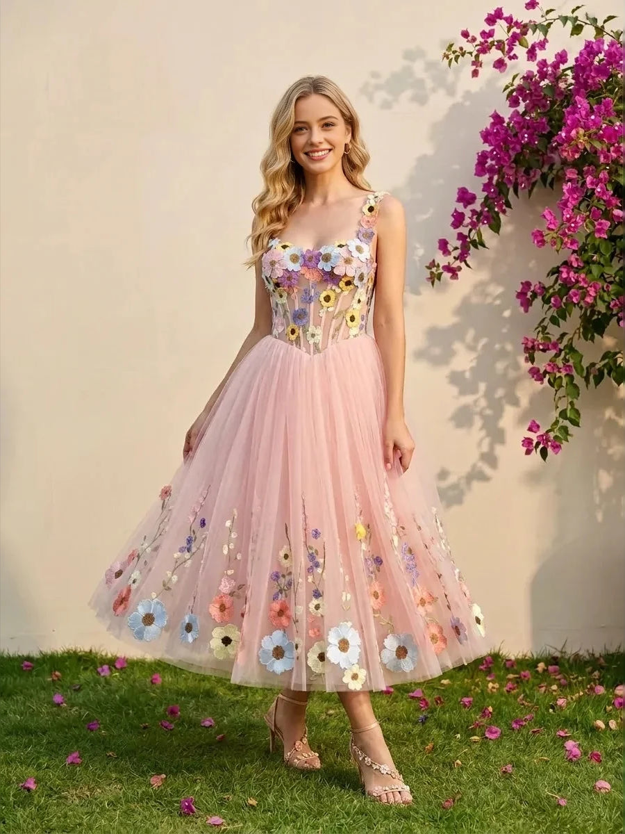 Corset Flower-Applique Floral V Neck A-Line Short Tulle Wedding Dress for Estate Wedding