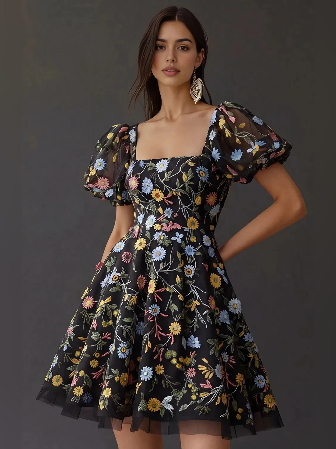 Embroidered Floral Square Neck A-Line Short Tulle Homecoming Dress for Formal Dance