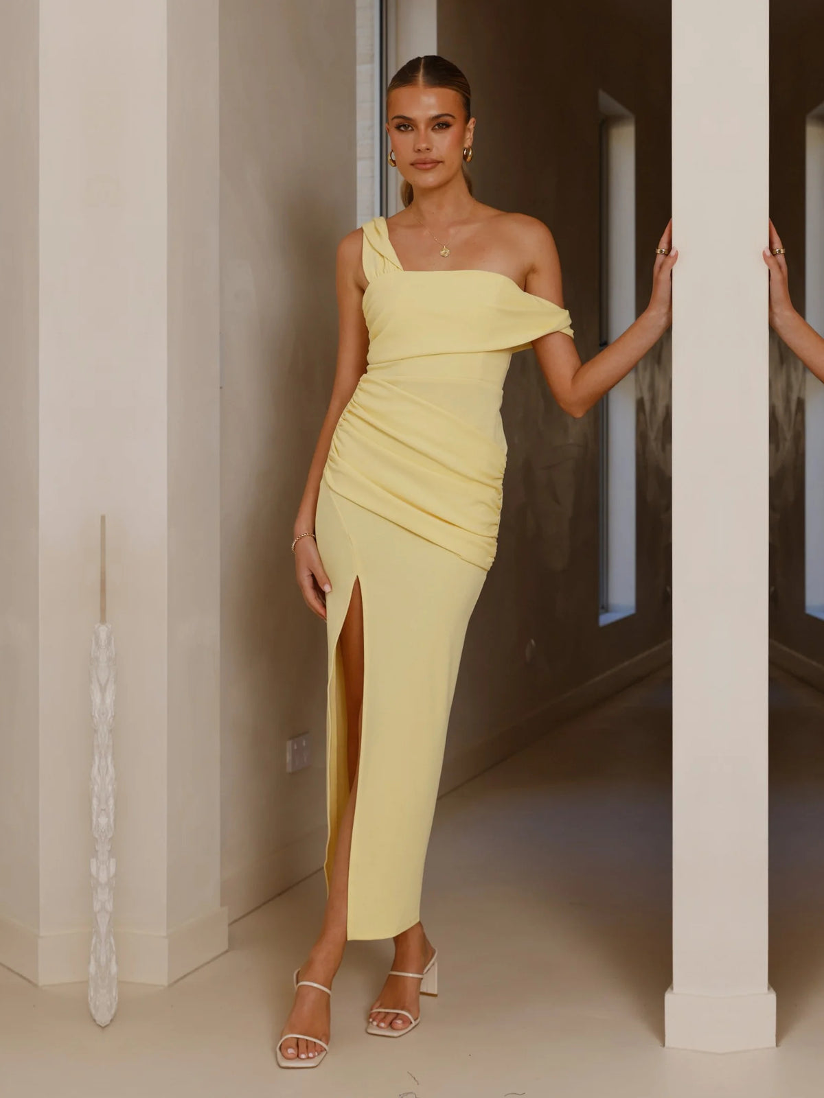 Yellow One-Shoulder Ruching Slit Maxi Formal Dress