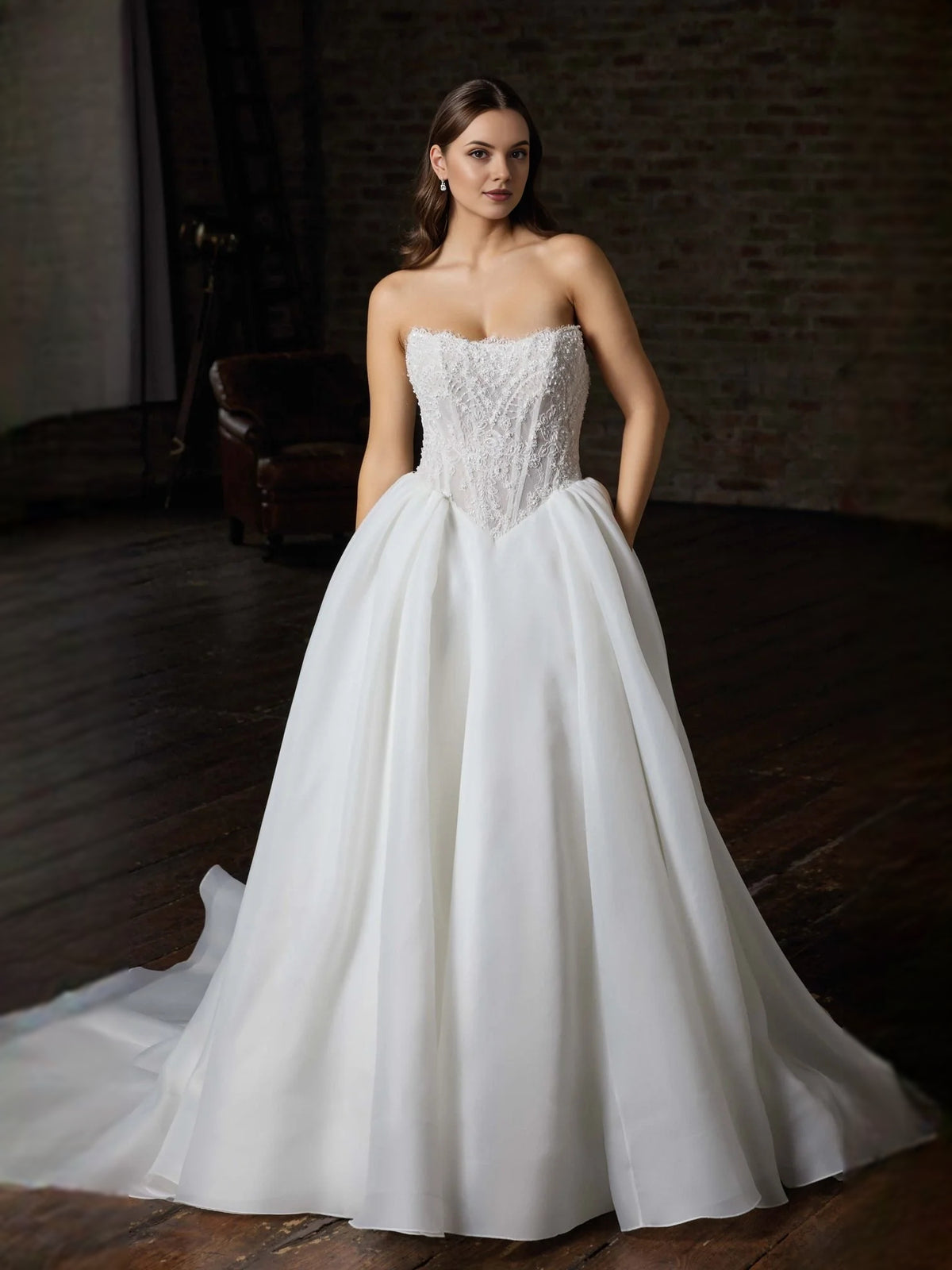 Corset Beaded Strapless Ball-Gown Floor-Length Organza Wedding Dress for Formal Reception