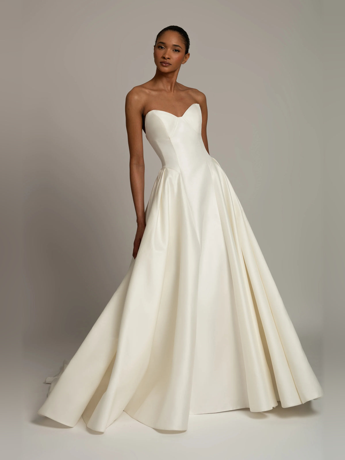 Sweetheart Ball-Gown Floor-Length Formal Dress for Winter Formal