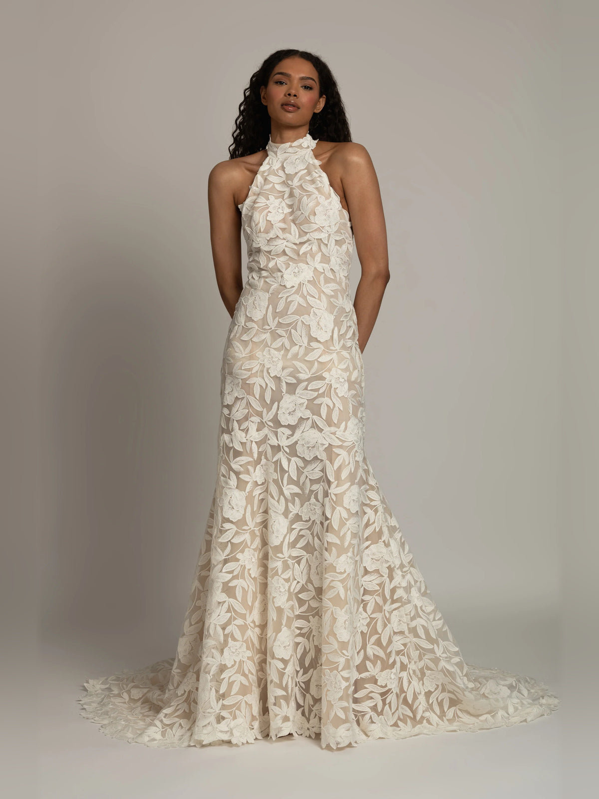 Embroidered Halter Neck Fit-and-Flare Floor-Length Formal Dress for Formal Evening