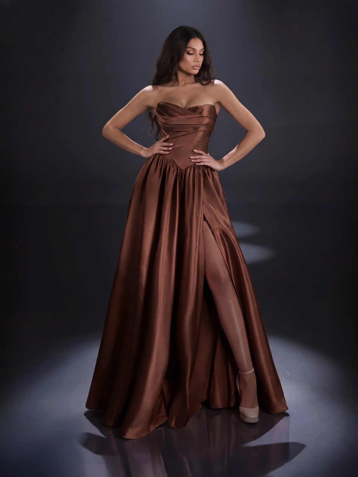 Ruched Side-Slit Slit Sweetheart A-Line Floor-Length Satin Prom Dress for Charity Ball