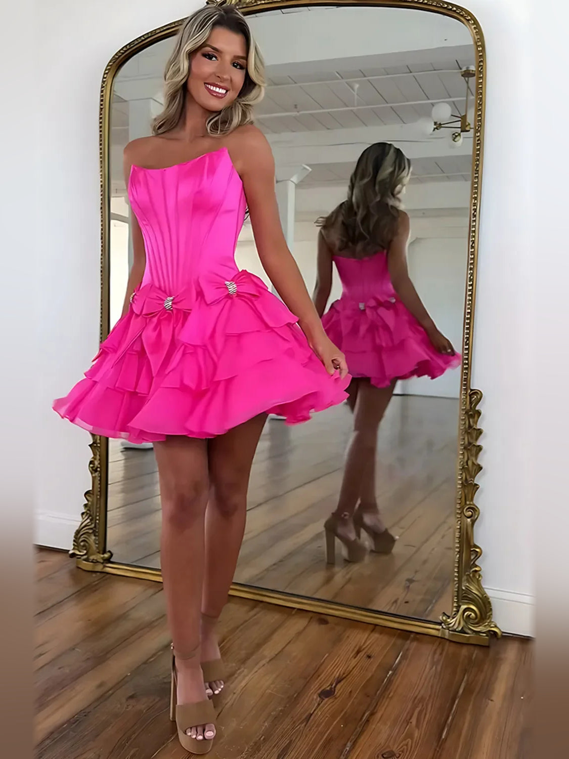 Pleated Bow Sweetheart A-Line Mini Satin Homecoming Dress for Autumn Reception