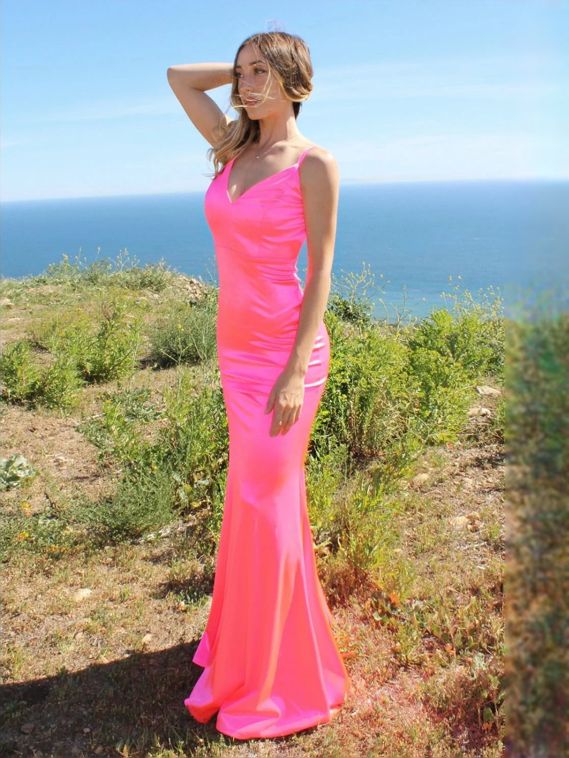 Backless V Neck Mermaid Floor-Length Satin Prom Dress for Hotel Gala